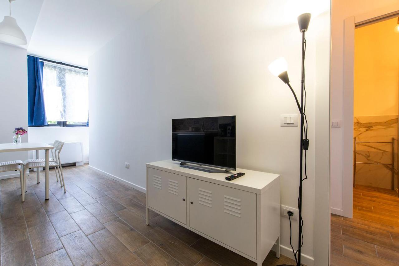 Noto 10 Lägenhet Milano Exteriör bild