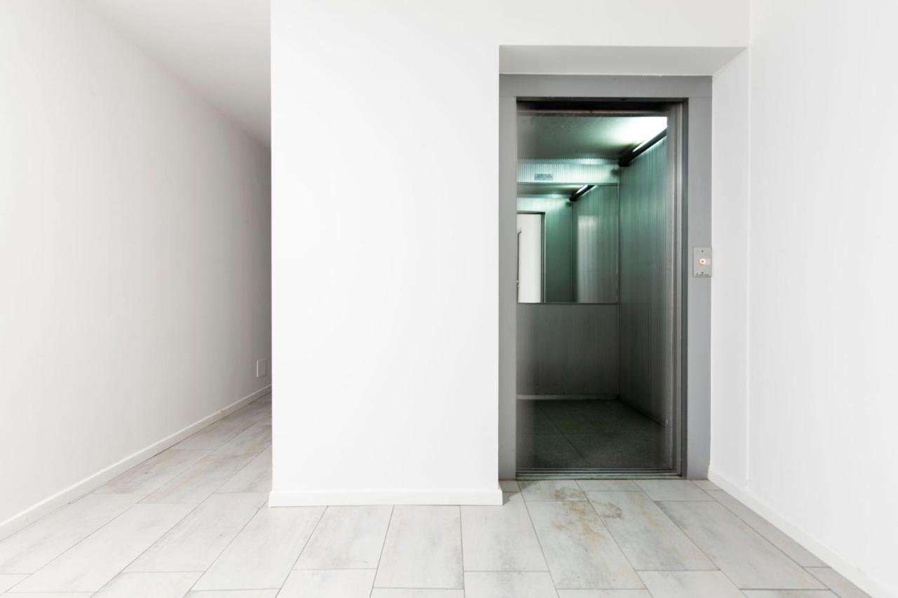 Noto 10 Lägenhet Milano Exteriör bild