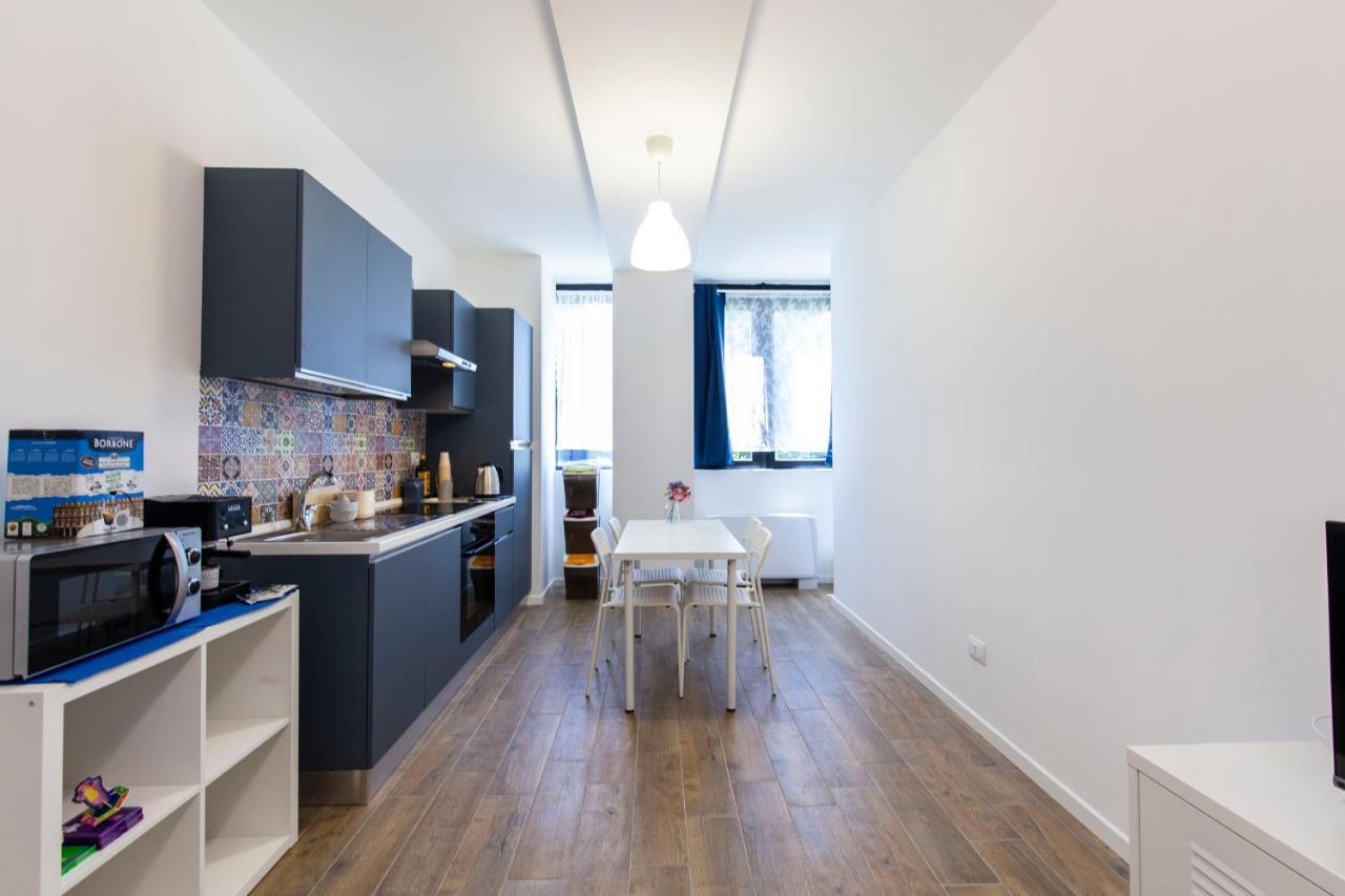 Noto 10 Lägenhet Milano Exteriör bild